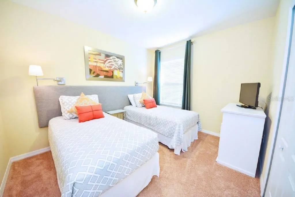 1014 Cypress Pointe Boulevard Davenport FL 33896