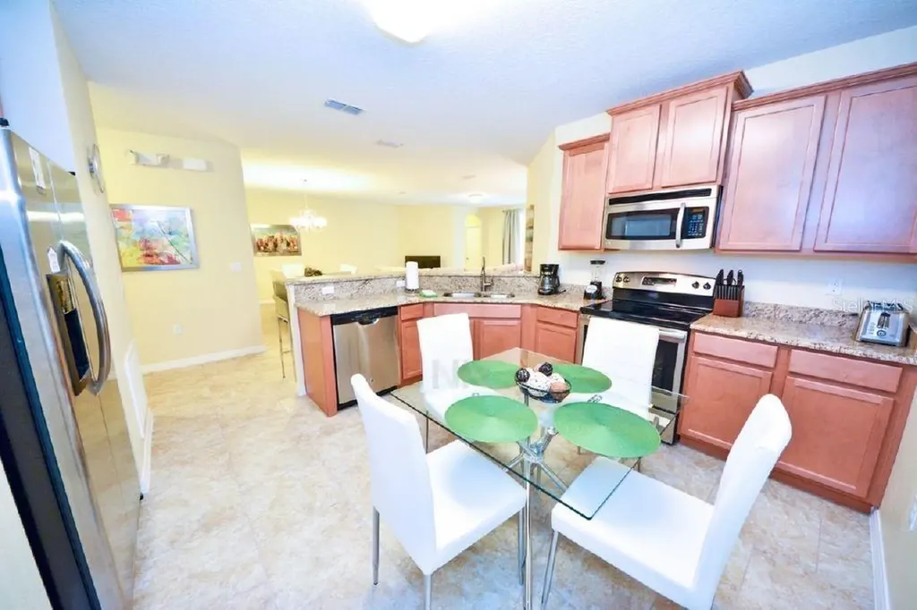 1014 Cypress Pointe Boulevard Davenport FL 33896