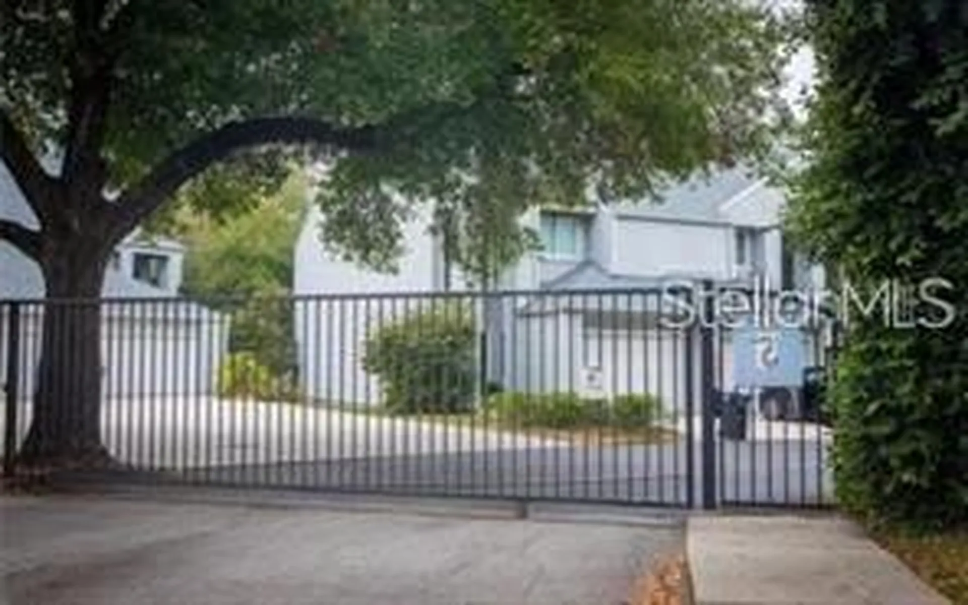 9726 Tiffany Oaks Lane Tampa FL 33612