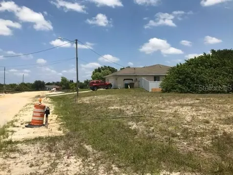 215 SW 9th Place Cape Coral FL 33991