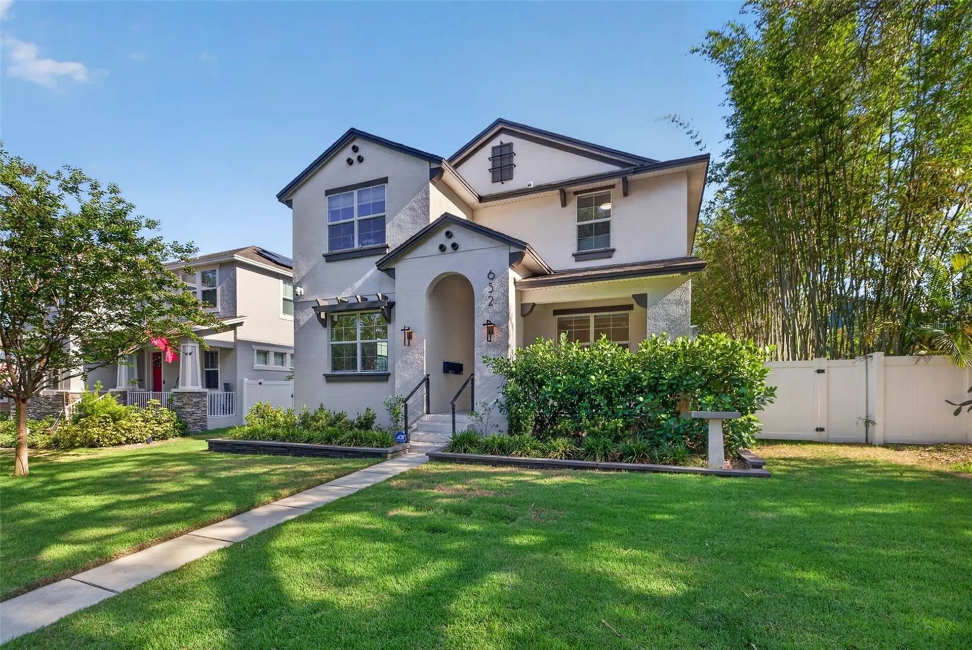 652 10th Avenue S St Petersburg FL 33701