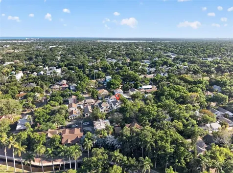 652 10th Avenue S St Petersburg FL 33701