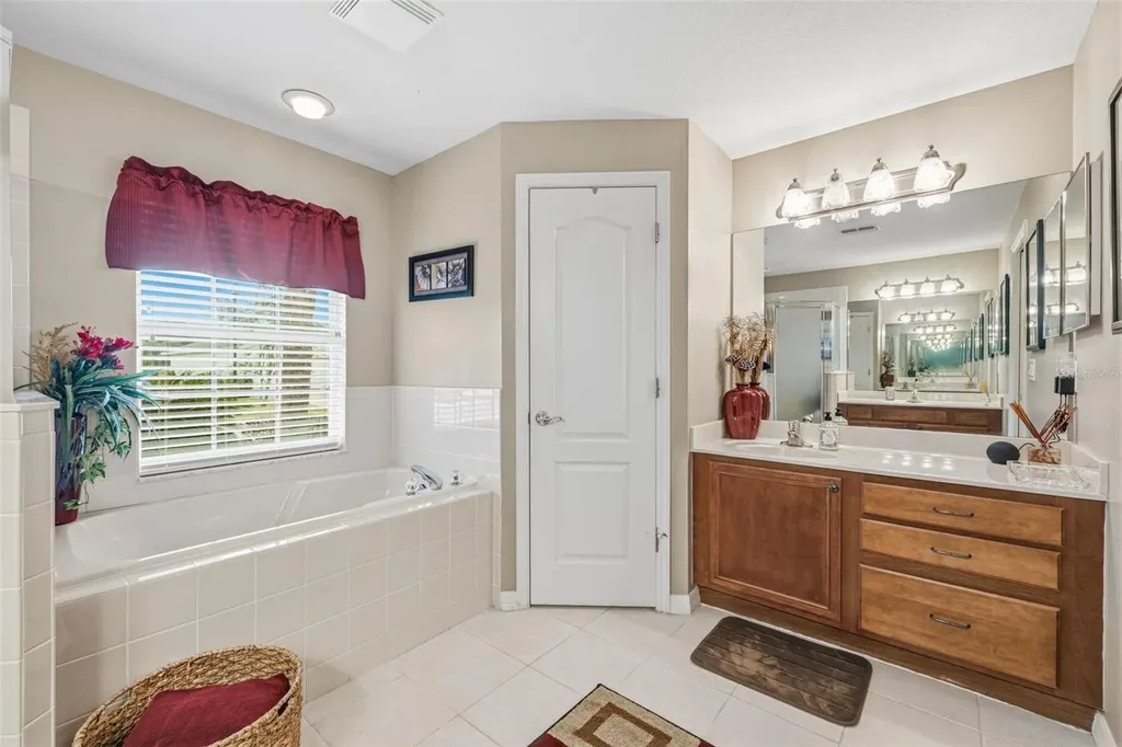 10334 Collar Drive San Antonio FL 33576