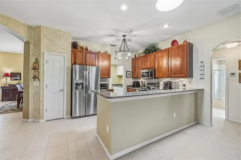 10334 Collar Drive San Antonio FL 33576