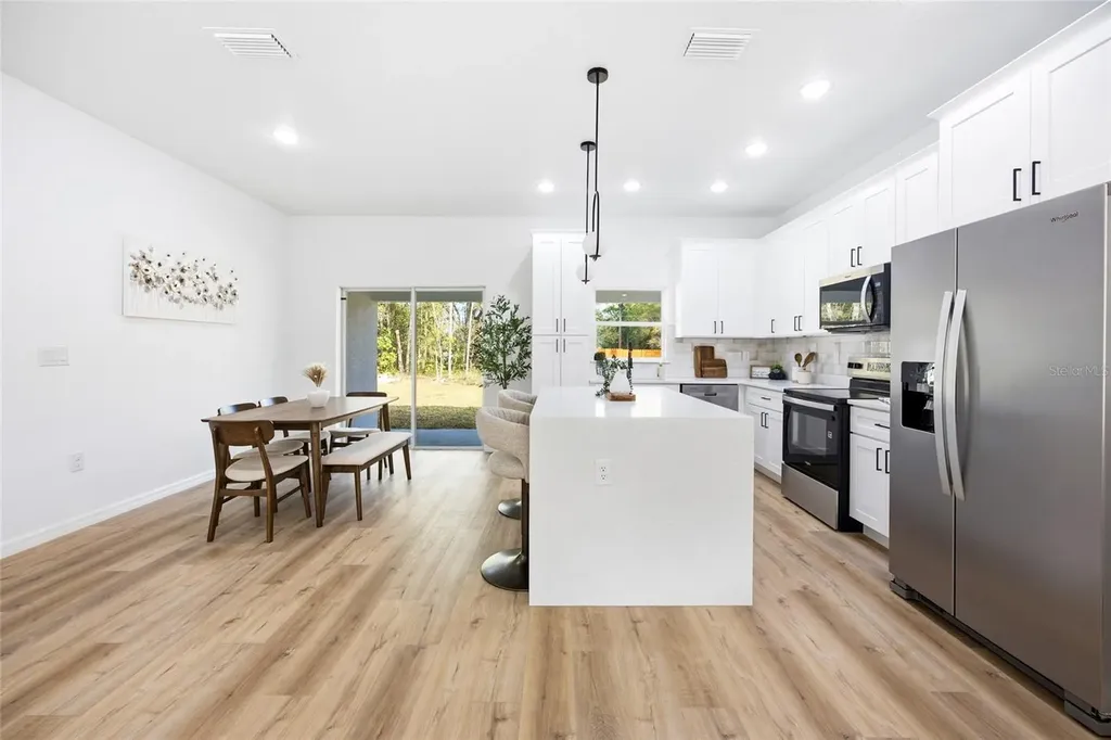 8282 N Pitcairn Way Citrus Springs FL 34434