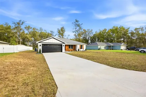8282 N Pitcairn Way Citrus Springs FL 34434