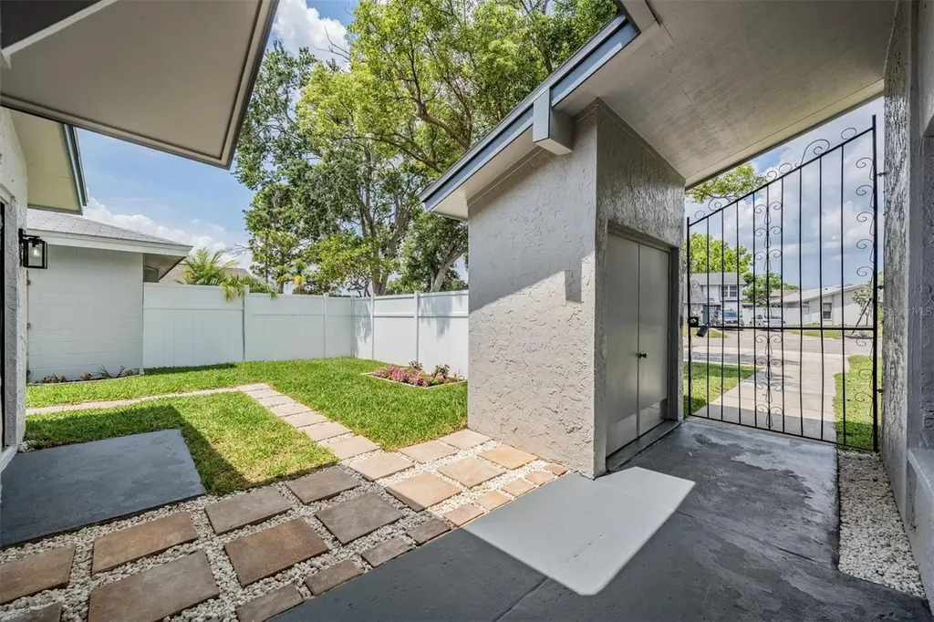 11005 Underwood Place Tampa FL 33624