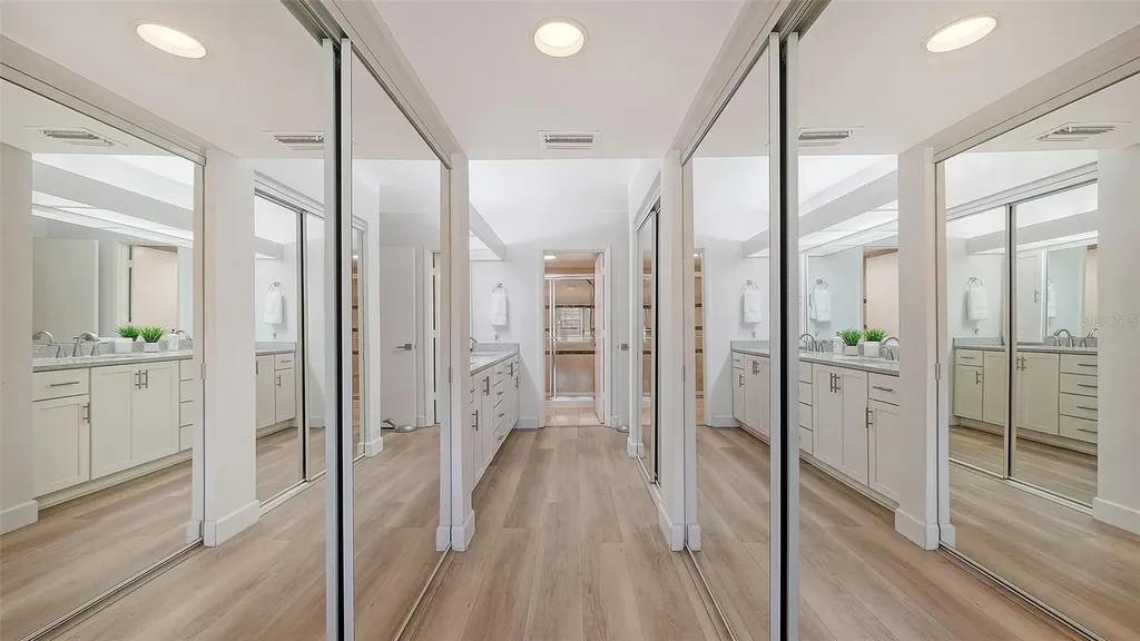 3131 Heatherwood Lane Sarasota FL 34235