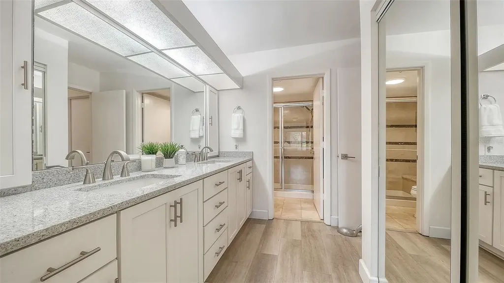 3131 Heatherwood Lane Sarasota FL 34235
