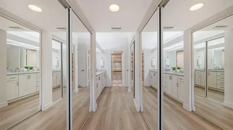 3131 Heatherwood Lane Sarasota FL 34235