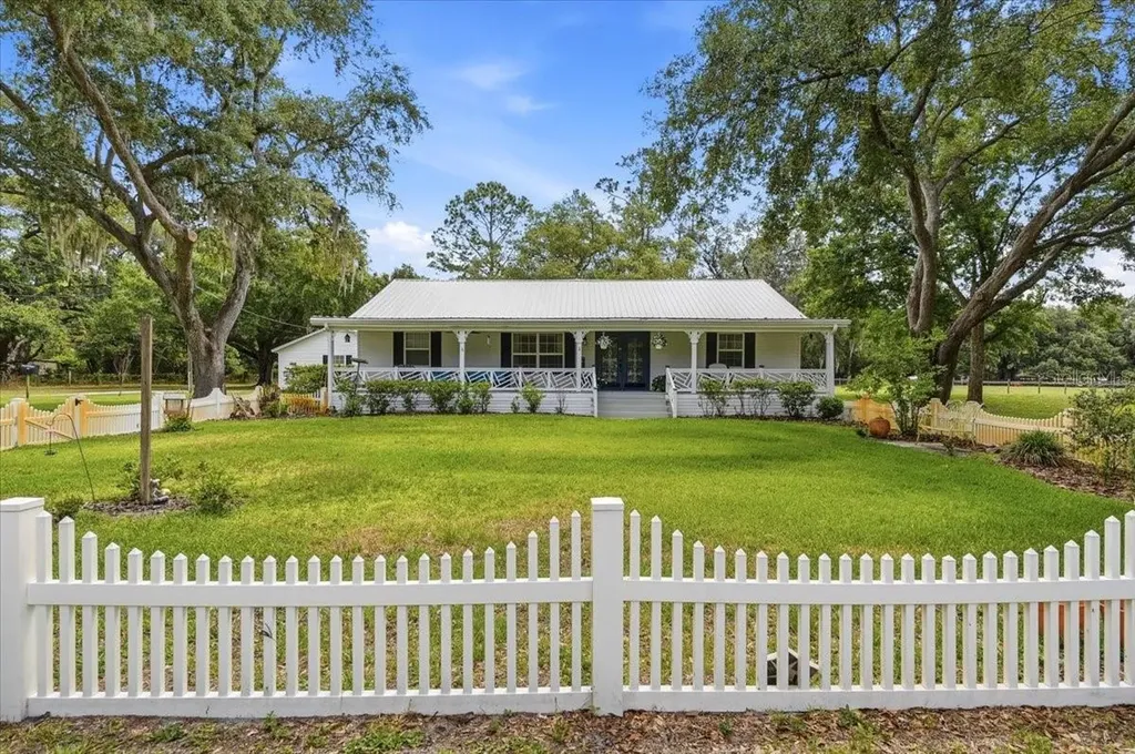 2910 Fritzke Road Dover FL 33527