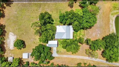 2910 Fritzke Road Dover FL 33527