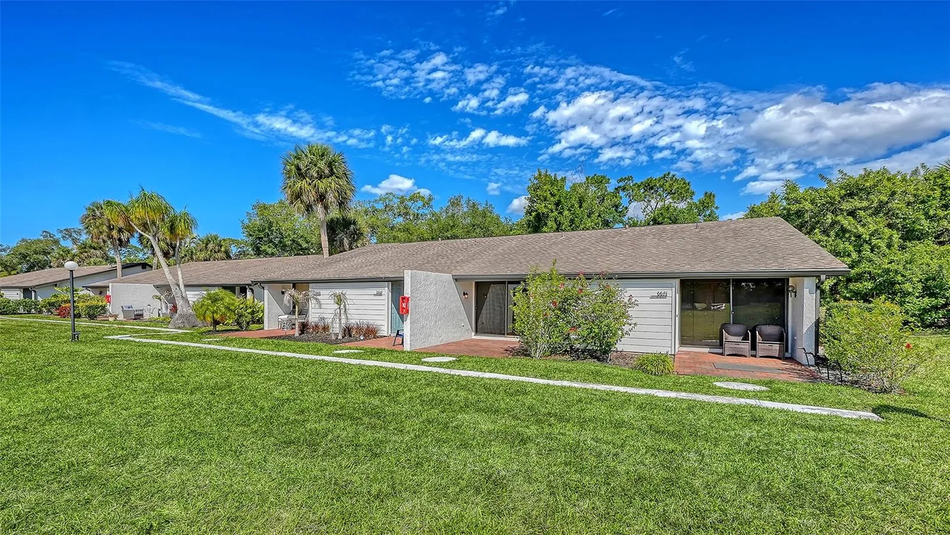 3569 Longmeadow Sarasota FL 34235