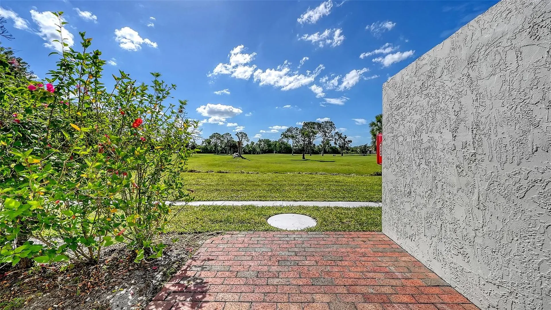 3569 Longmeadow Sarasota FL 34235