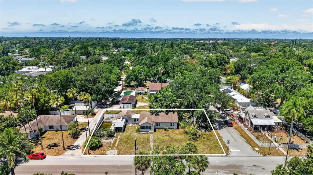 1302 22nd Street W Bradenton FL 34205