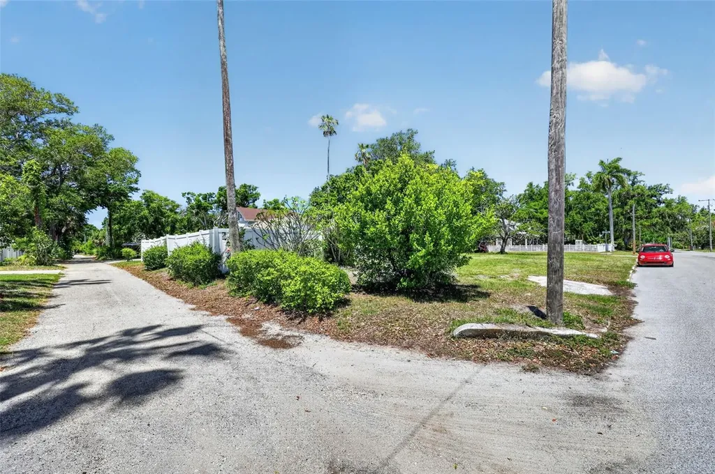 1302 22nd Street W Bradenton FL 34205