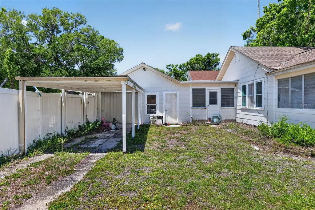 1302 22nd Street W Bradenton FL 34205