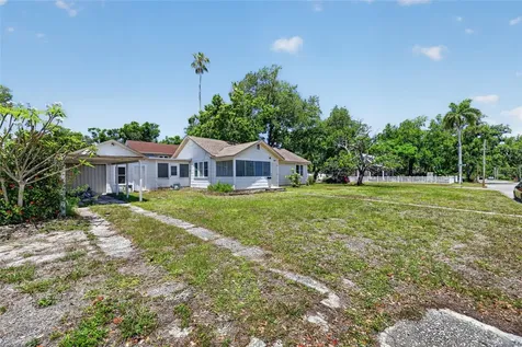 1302 22nd Street W Bradenton FL 34205