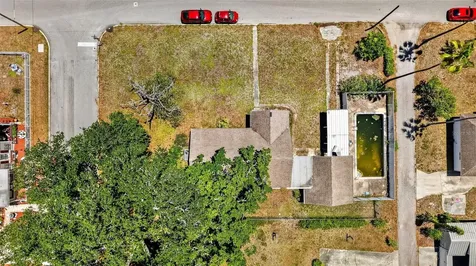 1302 22nd Street W Bradenton FL 34205