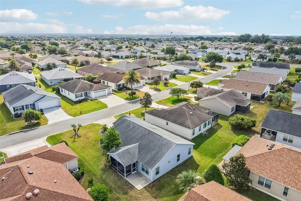 2408 Carriage Hill Way The Villages FL 32162