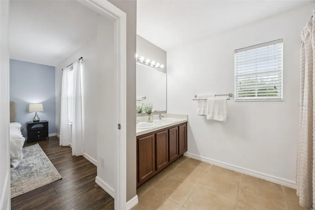 1732 Buckeye Falls Way Orlando FL 32824