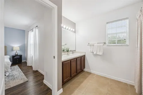 1732 Buckeye Falls Way Orlando FL 32824