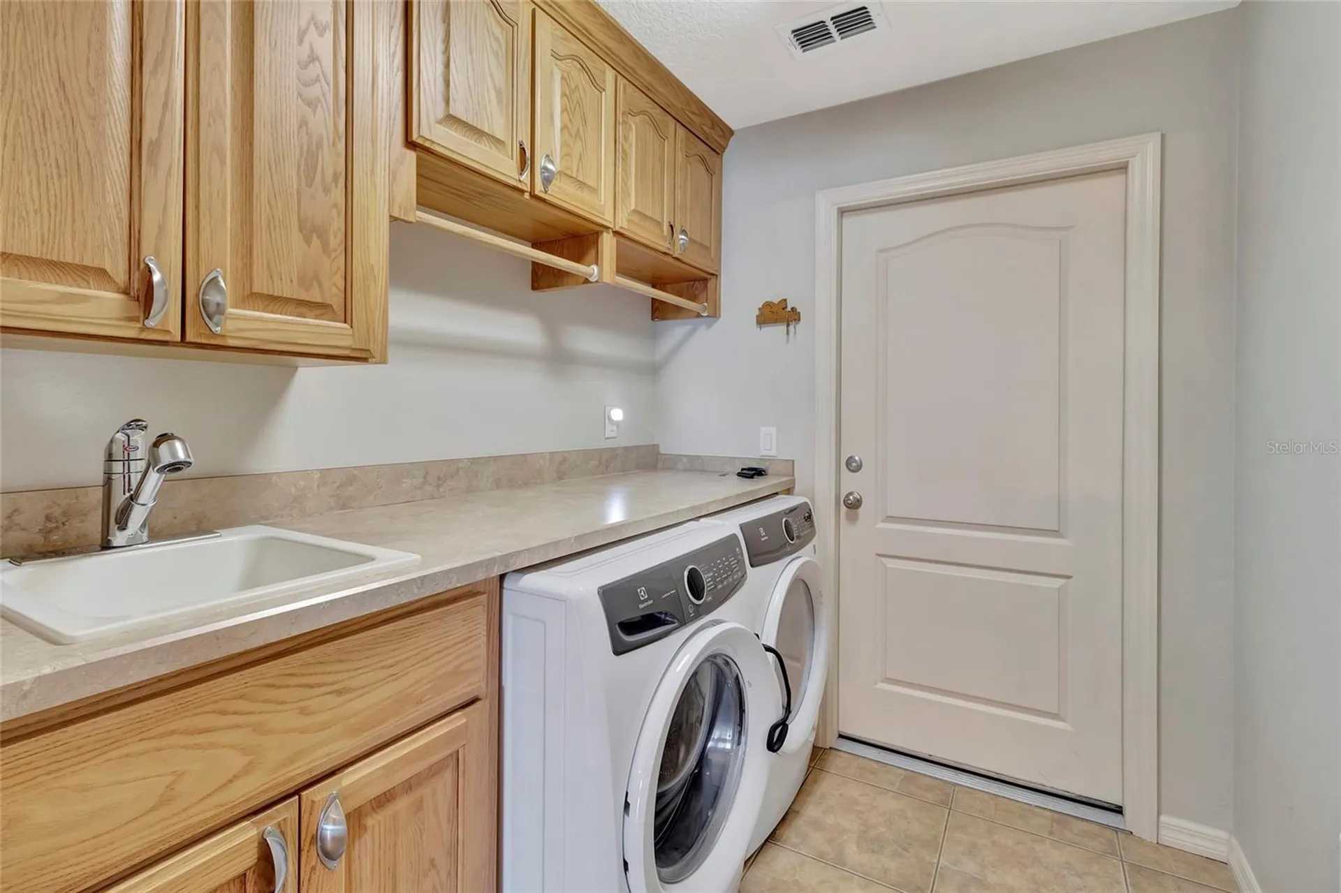 106 Fairway Circle Umatilla FL 32784