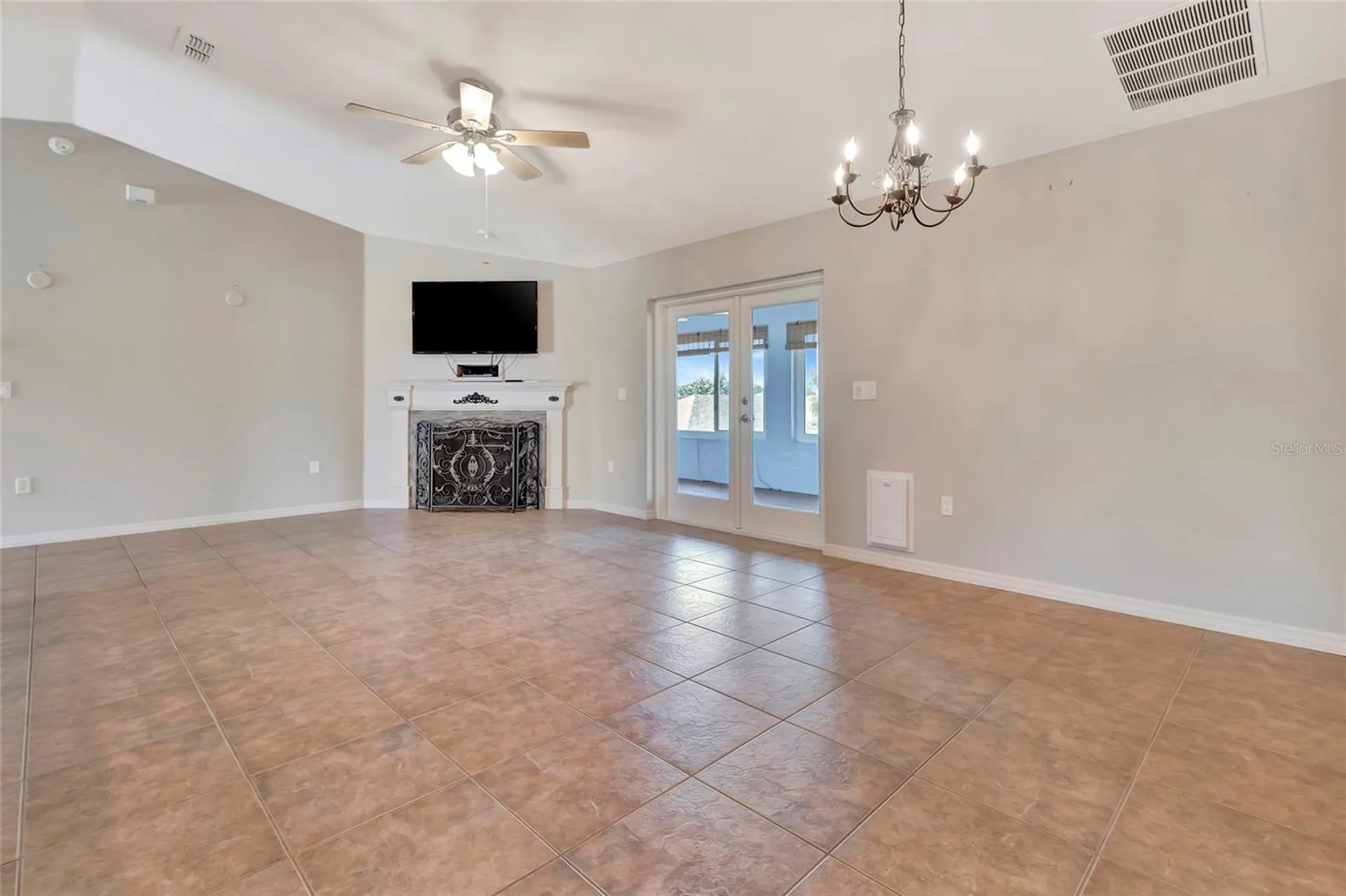 106 Fairway Circle Umatilla FL 32784