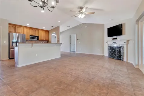 106 Fairway Circle Umatilla FL 32784