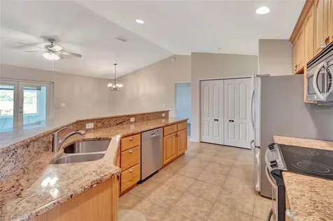 106 Fairway Circle Umatilla FL 32784