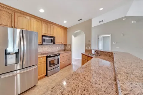 106 Fairway Circle Umatilla FL 32784