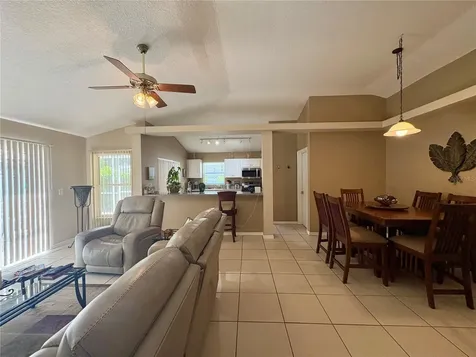 17744 Esprit Drive Tampa FL 33647