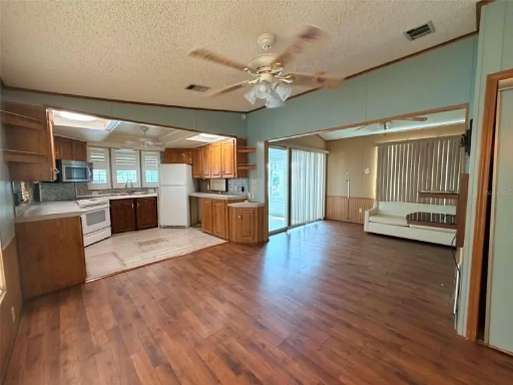 50989 Highway 27 Davenport FL 33897