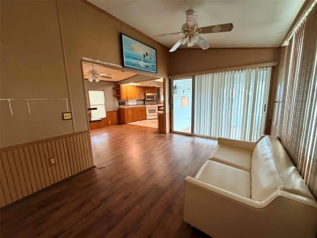 50989 Highway 27 Davenport FL 33897
