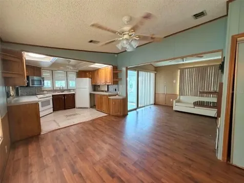 50989 Highway 27 Davenport FL 33897