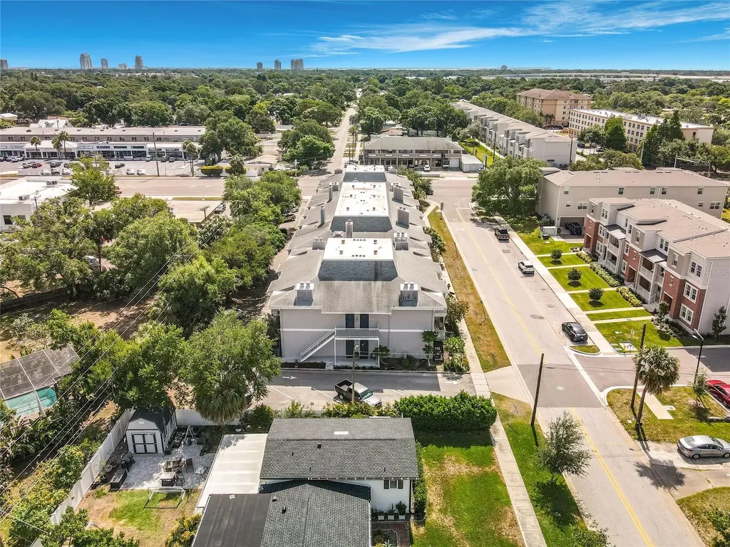 4405 W Fair Oaks Avenue Tampa FL 33611