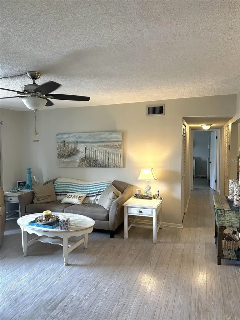 1871 Pine Ridge Way W Palm Harbor FL 34684