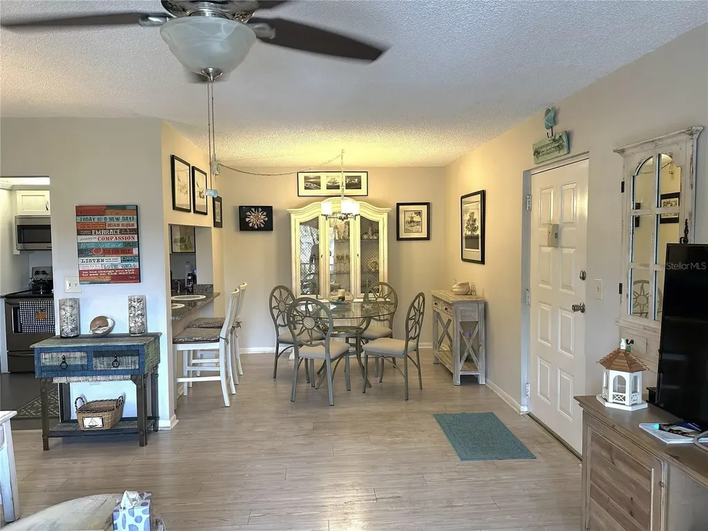 1871 Pine Ridge Way W Palm Harbor FL 34684