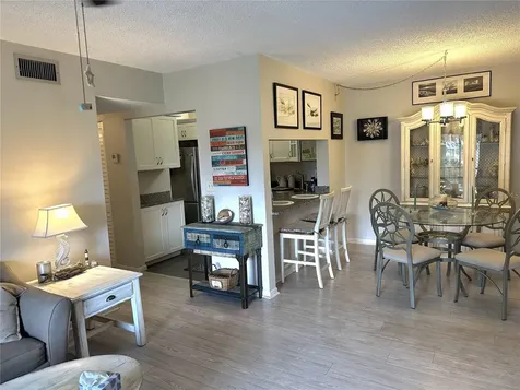1871 Pine Ridge Way W Palm Harbor FL 34684