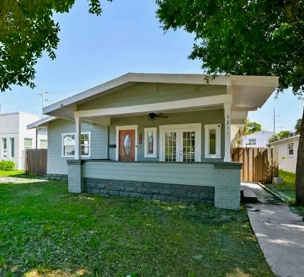 5211 4th Avenue S St Petersburg FL 33707