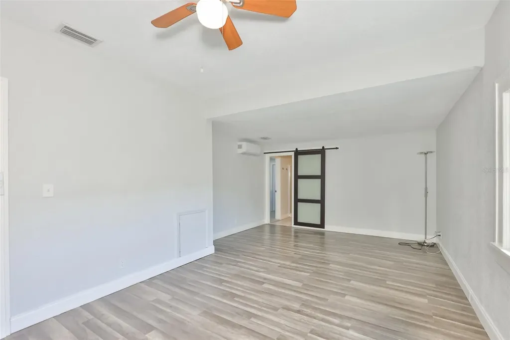 5211 4th Avenue S St Petersburg FL 33707