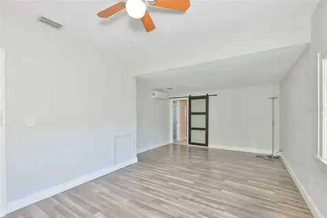 5211 4th Avenue S St Petersburg FL 33707
