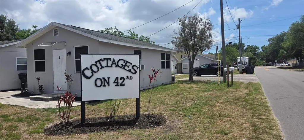 5475 42nd Street N St Petersburg FL 33714