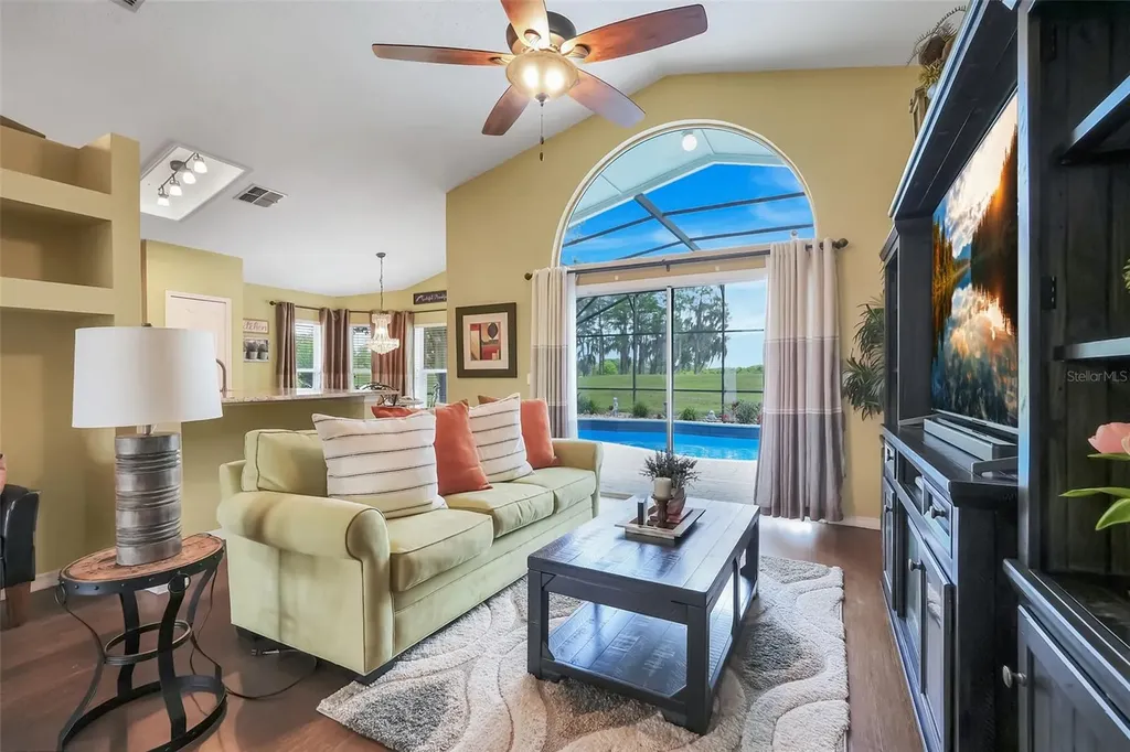 2733 Runyon Circle Orlando FL 32837