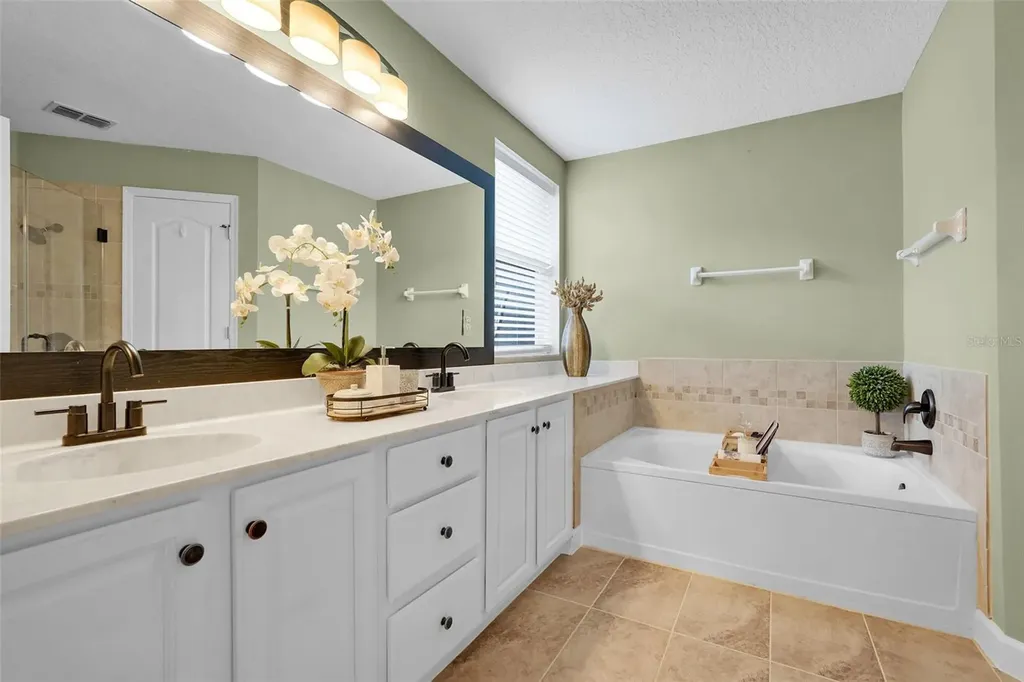 2733 Runyon Circle Orlando FL 32837