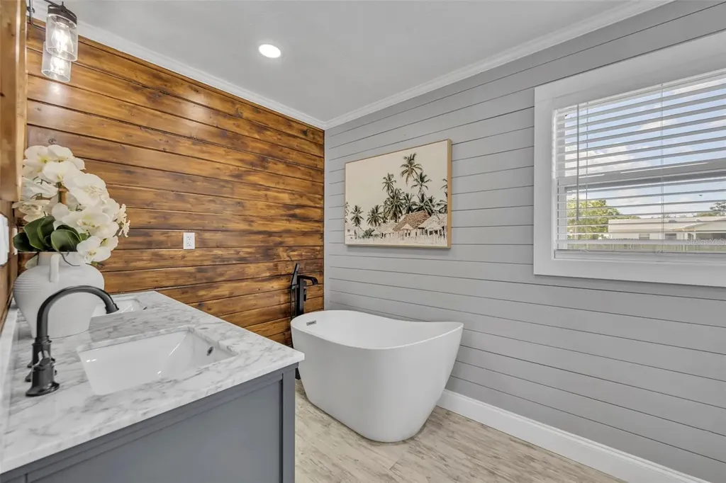 702 Eleanore Avenue New Smyrna Beach FL 32168