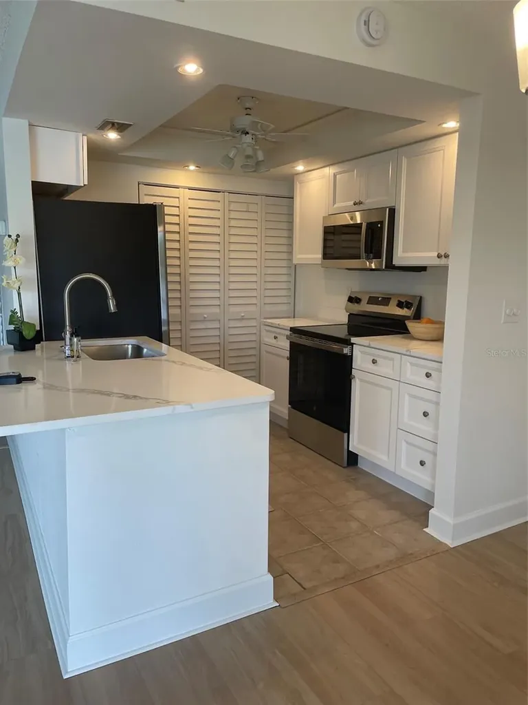 706 115th St Petersburg FL 33716