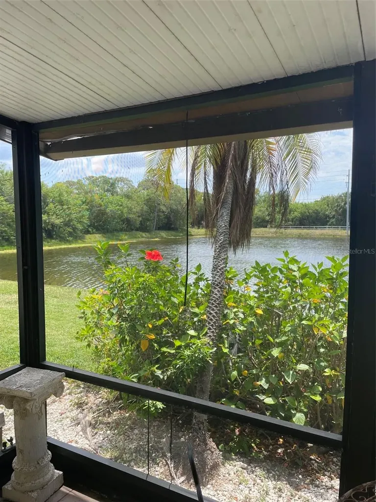 706 115th St Petersburg FL 33716