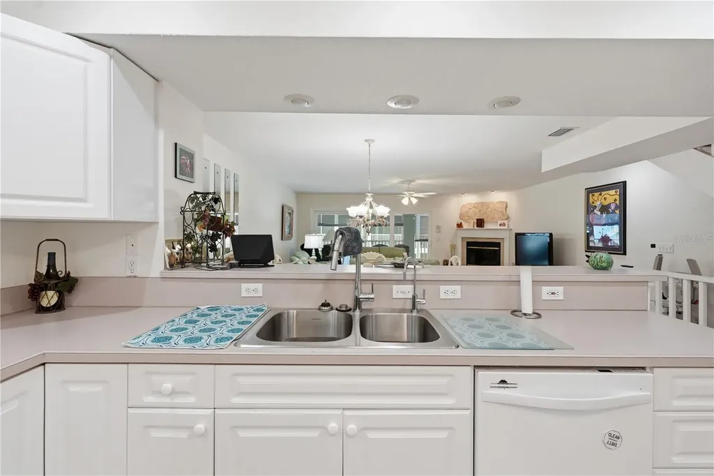 545 Pinellas Bayway S St Petersburg FL 33715