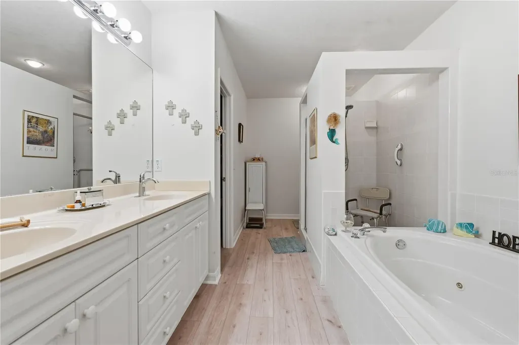 545 Pinellas Bayway S St Petersburg FL 33715